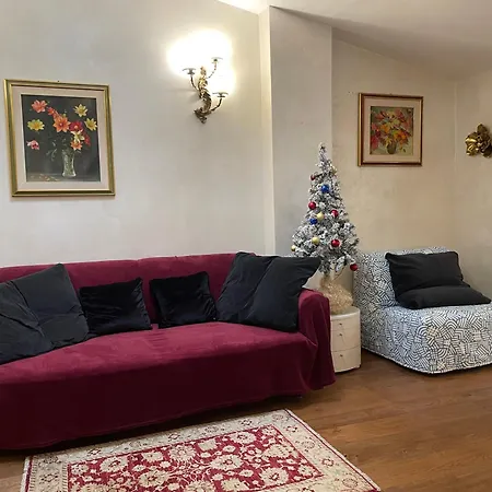Charming דירה